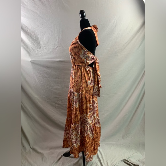 Tropical Print Ruffle Hem Tie Back Halter Dress - Picture 8 of 10